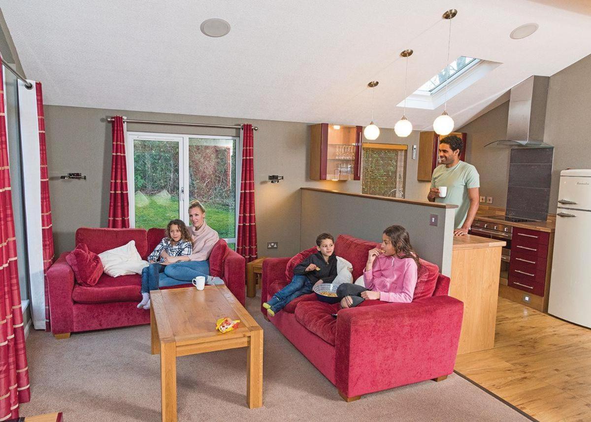 Hoburne Naish Hotel Highcliffe Bagian luar foto