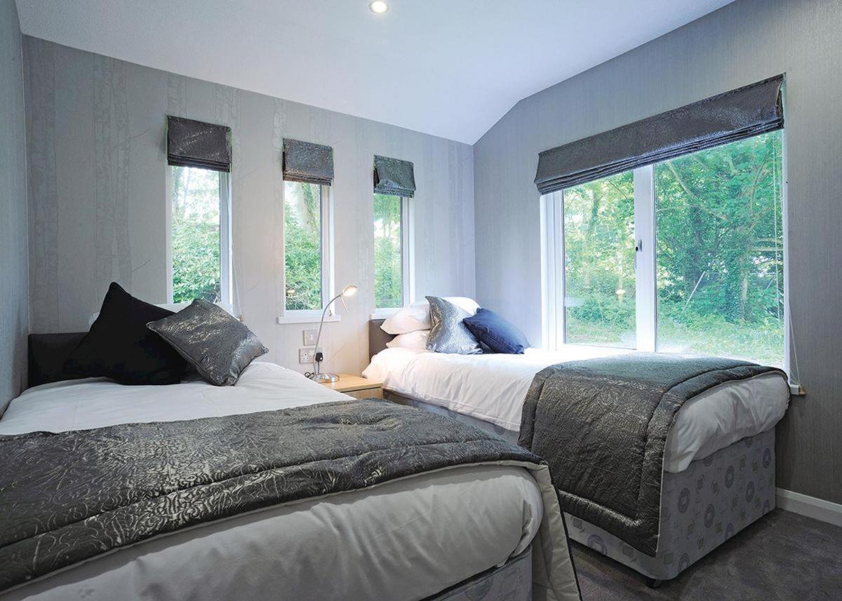 Hoburne Naish Hotel Highcliffe Bagian luar foto