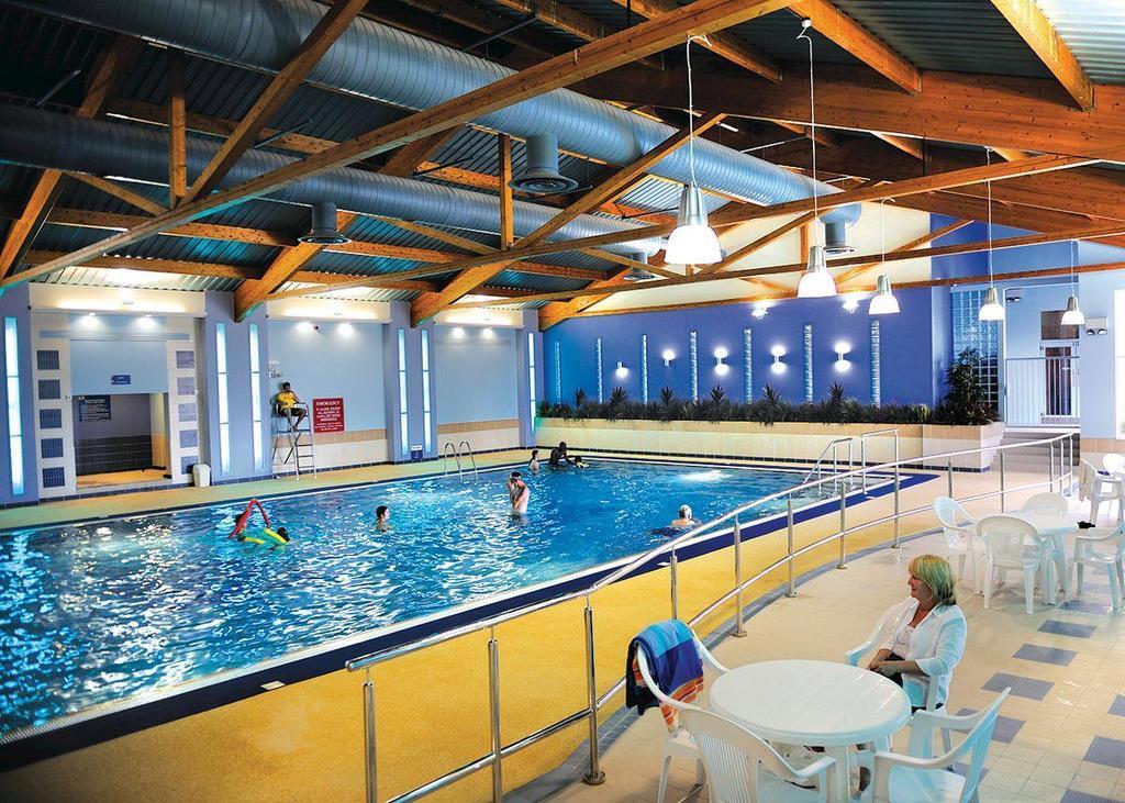 Hoburne Naish Hotel Highcliffe Bagian luar foto